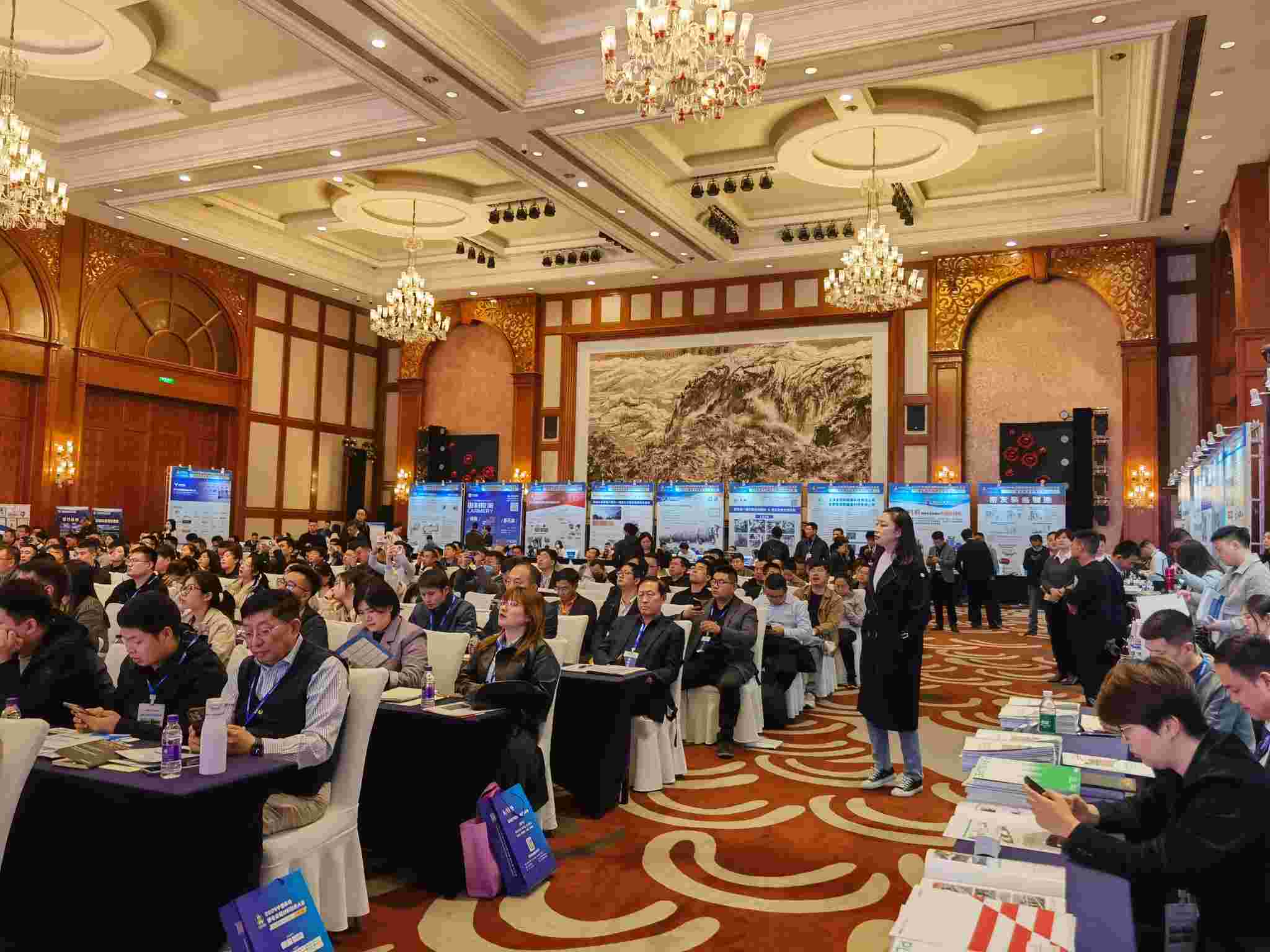 现场盛况150).jpg 现场盛况150).jpg